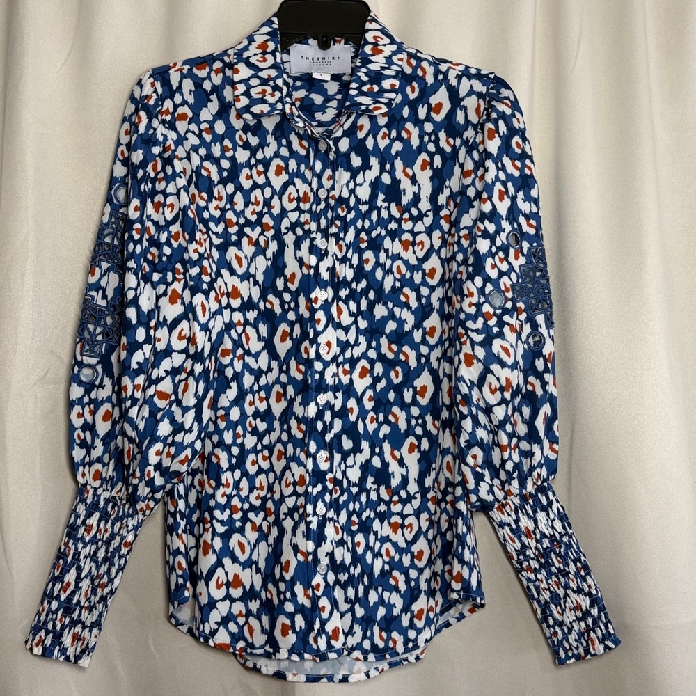 THE SHIRT Rochelle Behrens Blue‎ Orange Animal Print Cut Out Button Down Small